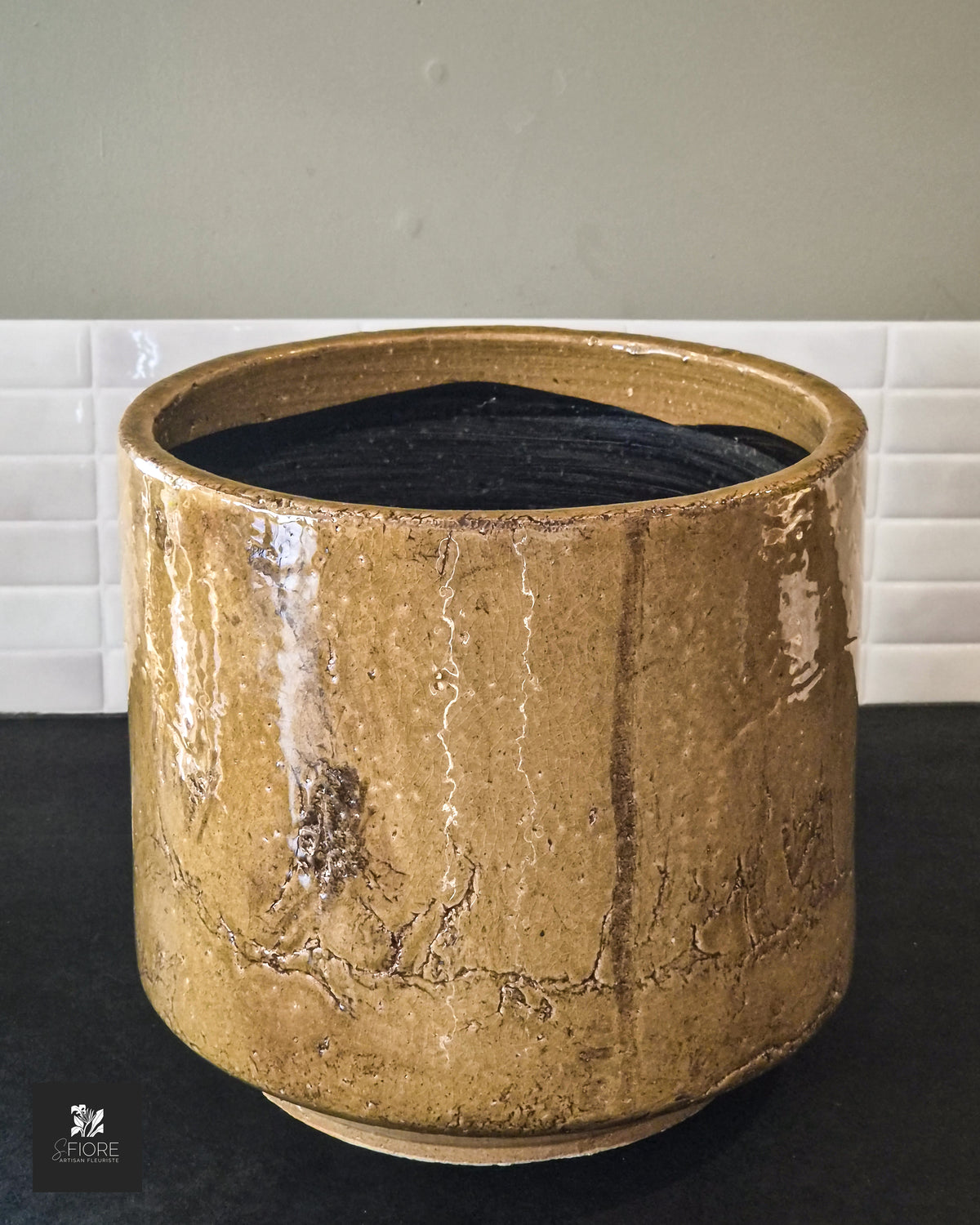 Cache pot - Fracture
